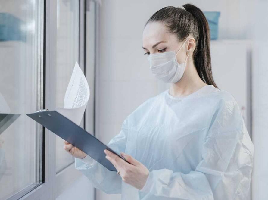 Canada Invites 2,500 Healthcare Pros for PR in Latest Draw