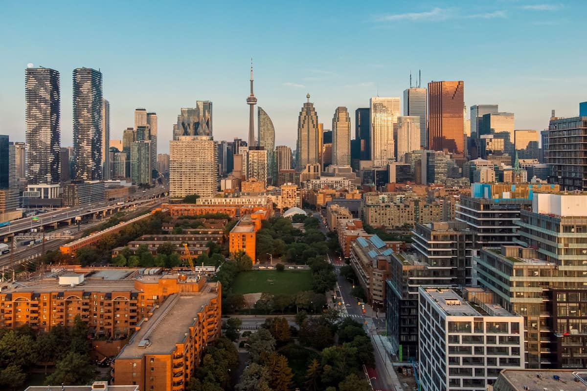Canada Invites CEC Candidates in October Express Entry