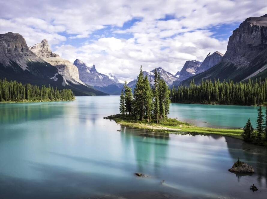 [Express Entry Draw Welcomes Thousands of Healthcare Professionals]