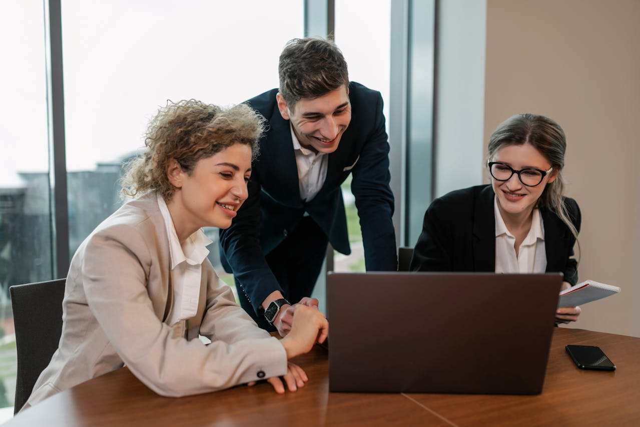 Canada Issues 2,946 Invitations in 2025 Experience Draw