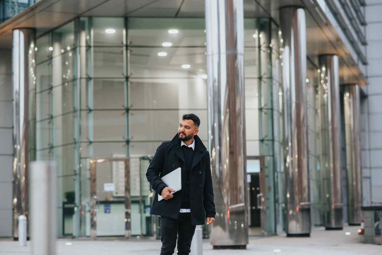 Canada's October 2025 Jobs Report Shows Strong Sector Growth