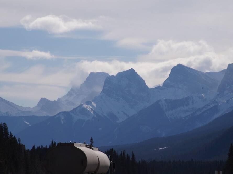 Work in Canada With the New Innovation Stream Employer-specific Canadian Work Permit