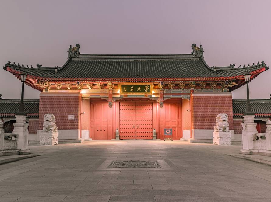 Alberta Issues Over 1,000 Invitations in Early November 2025 Express Entry Draw