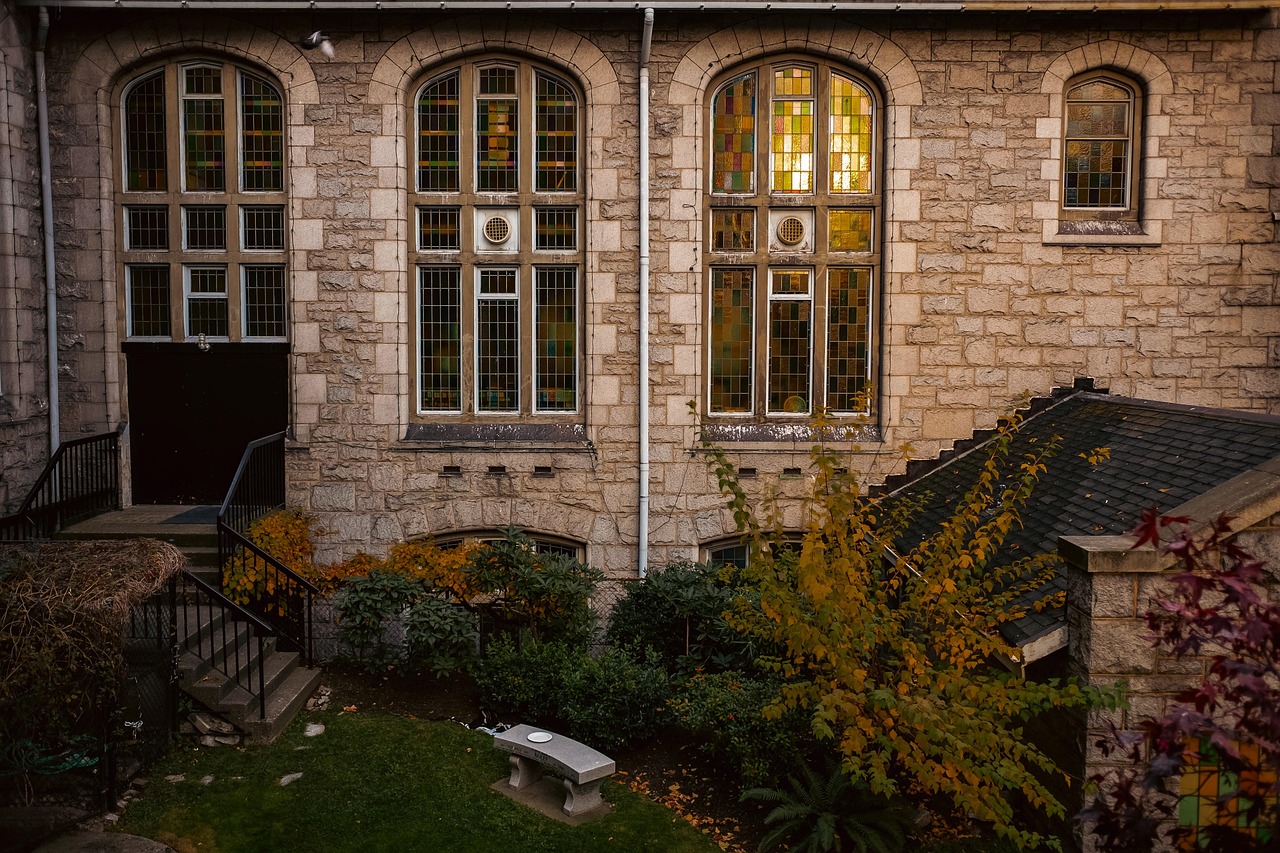 Manitoba PNP Allocations Slashed 50%: What It Means and What to Expect