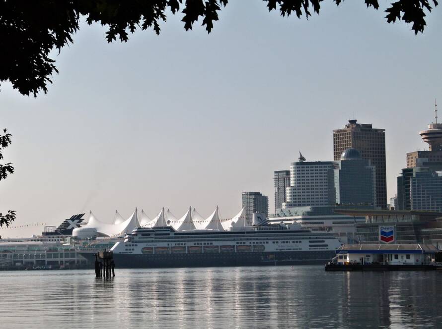 Report: African Refugees Face Average 42